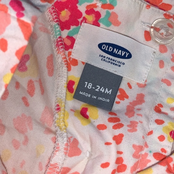 Old Navy 12 Month Little Girl Floral top with button up back with original tags - Picture 4 of 5